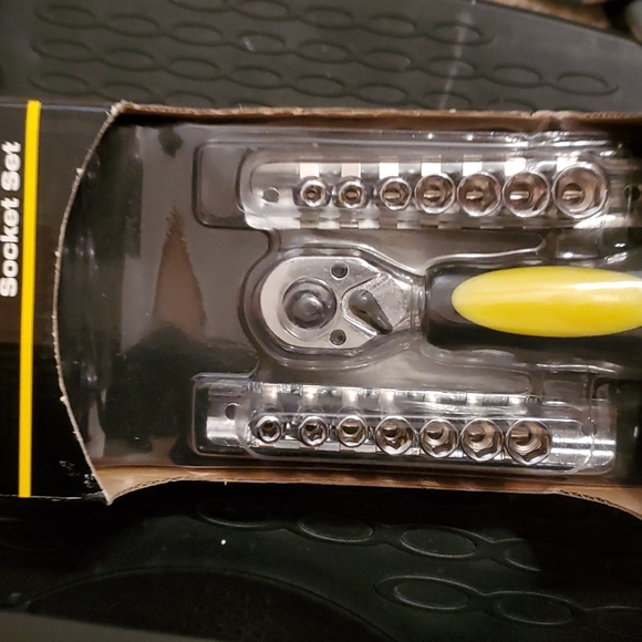 15 piece socket set - Picture 1 of 2